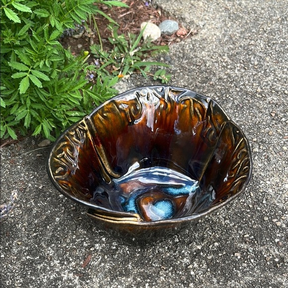 Hillborn Pottery Handmade Brown and Blue Ceramic Fold Over Bowl Signed Canada - Picture 1 of 8
